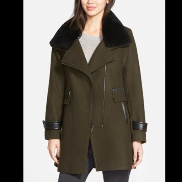 Trina Turk Coat with shearling trim collar